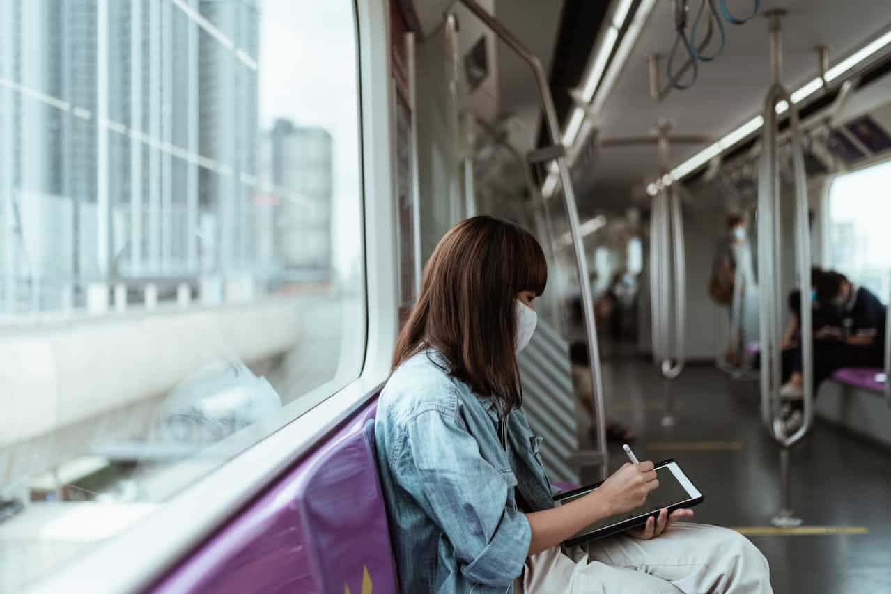 Train Safety Tips for Aurora Commuters